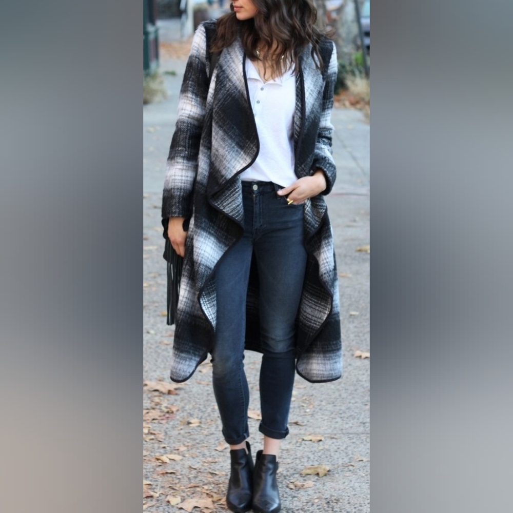 She + Sky Awesome Oversized Black and White Plaid Sweater NWOT